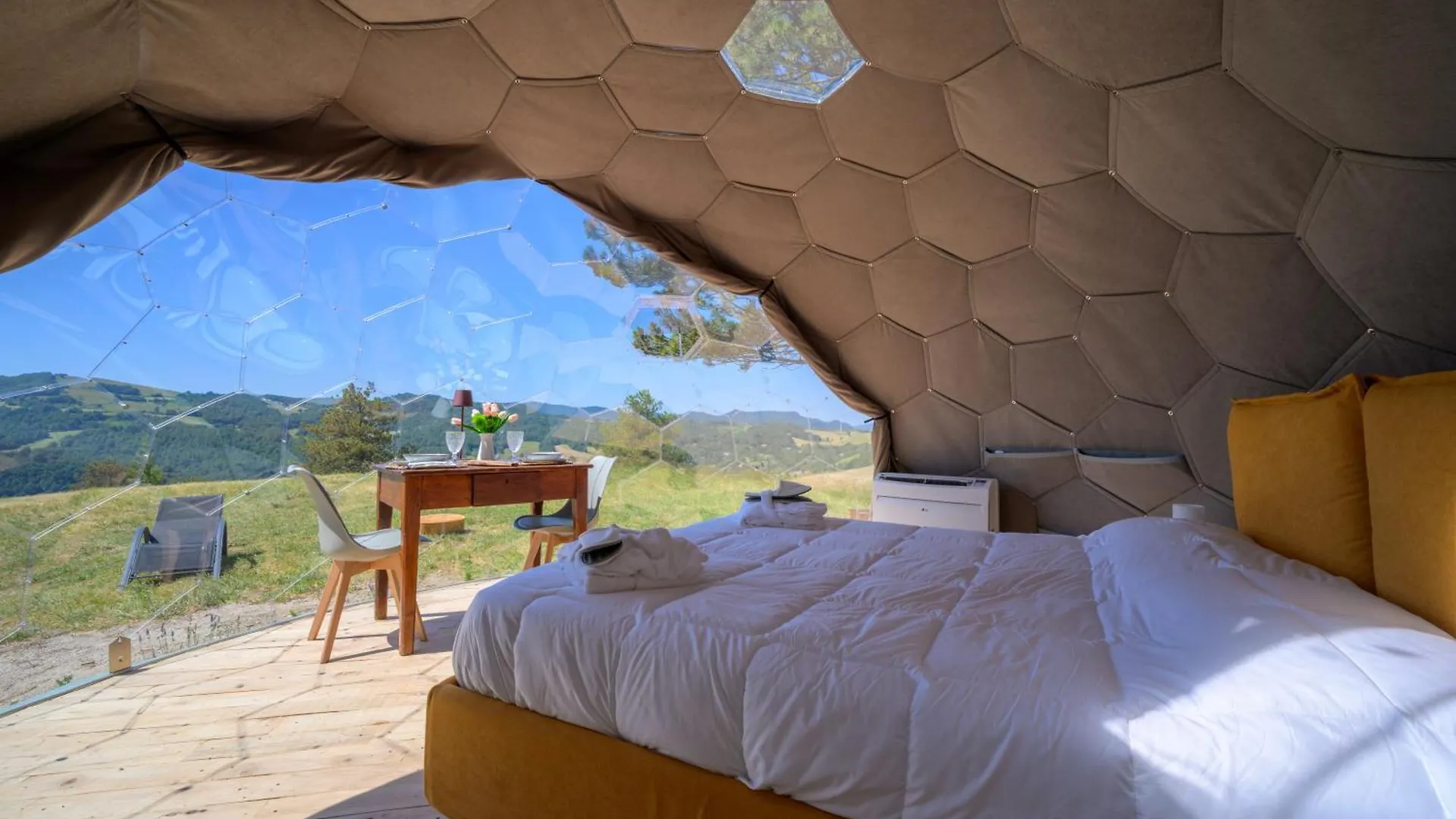 Bubble Room Experience Casteldelci 豪华帐篷